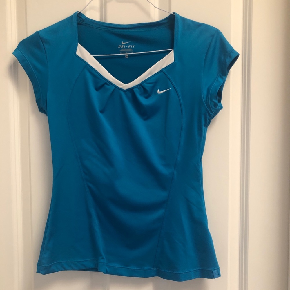 Nike Tennis Top like new!